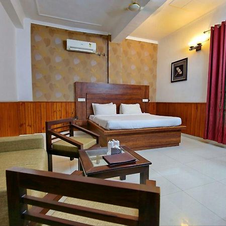 Red Apple Hotel Sangrur 외부 사진